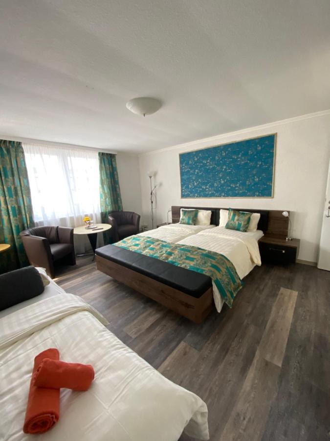Hotel Filoxenia บุทยาดิงเงน ภายนอก รูปภาพ