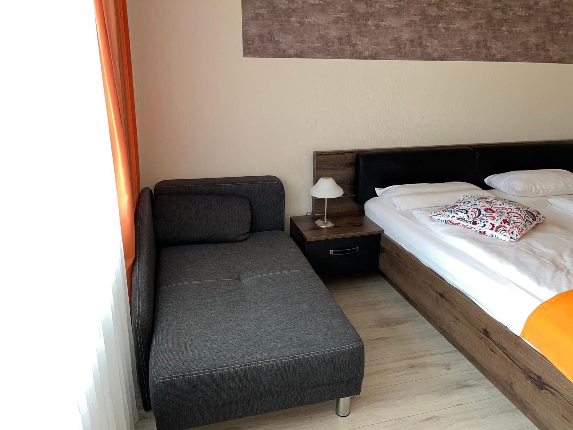 Hotel Filoxenia บุทยาดิงเงน ภายนอก รูปภาพ