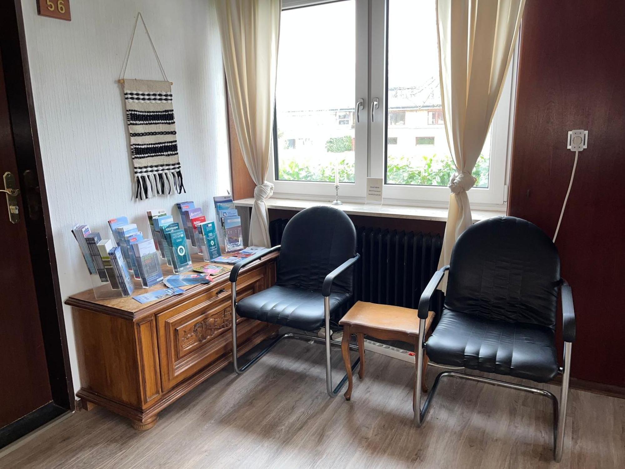 Hotel Filoxenia บุทยาดิงเงน ภายนอก รูปภาพ