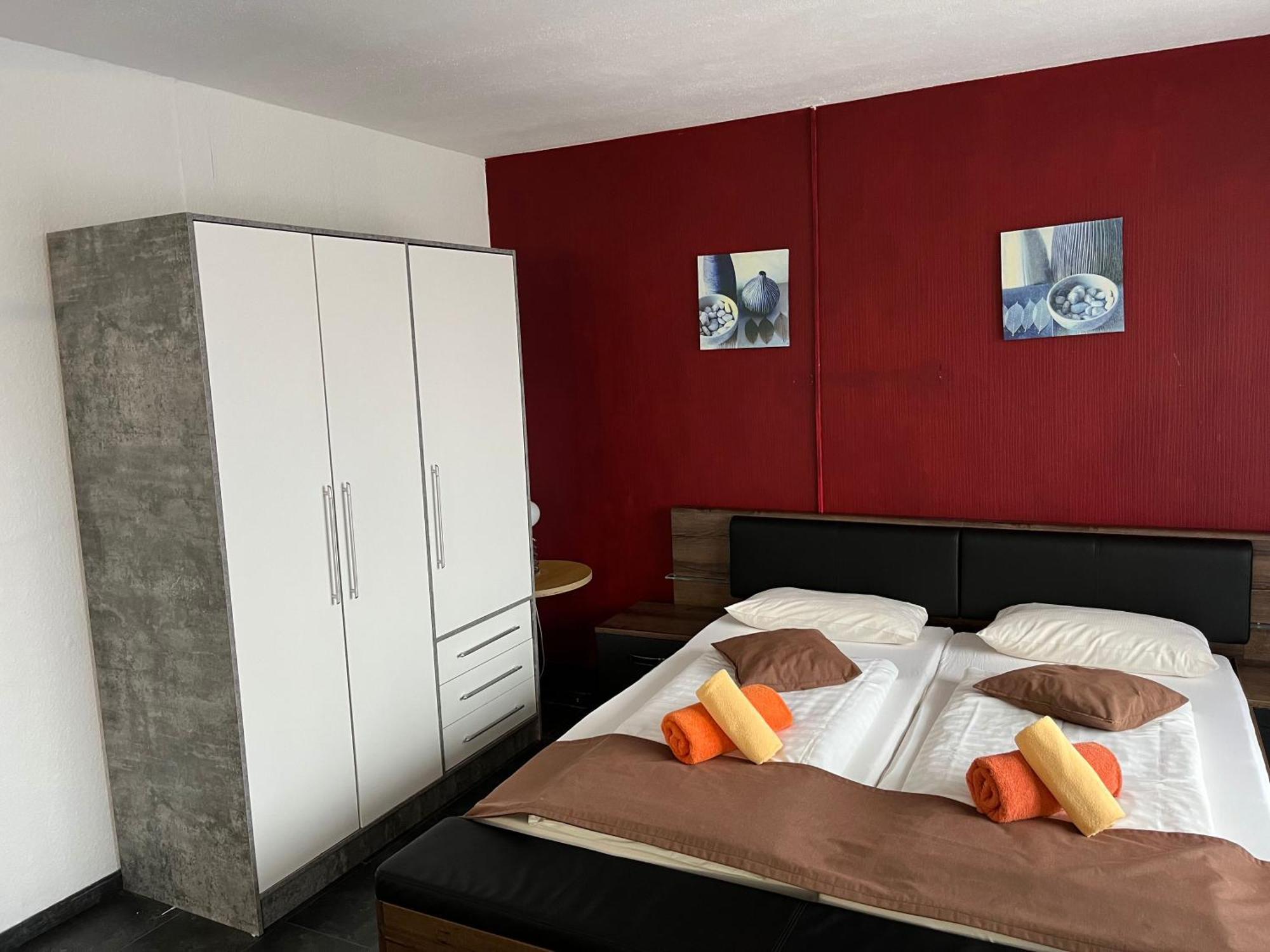 Hotel Filoxenia บุทยาดิงเงน ภายนอก รูปภาพ