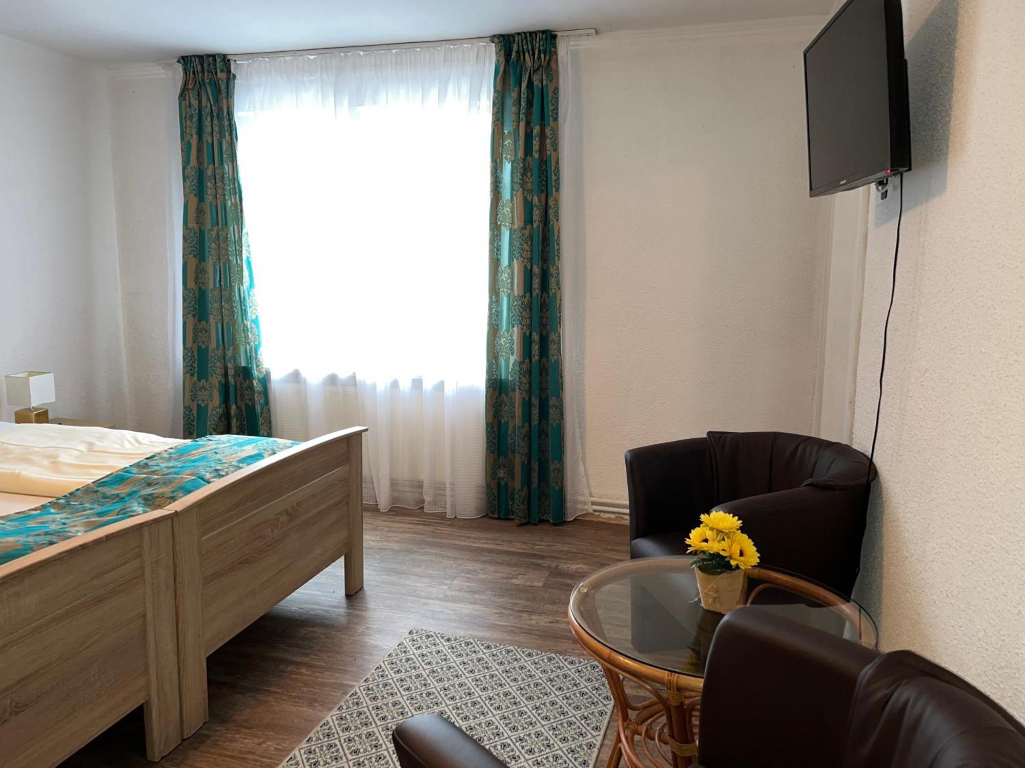 Hotel Filoxenia บุทยาดิงเงน ภายนอก รูปภาพ