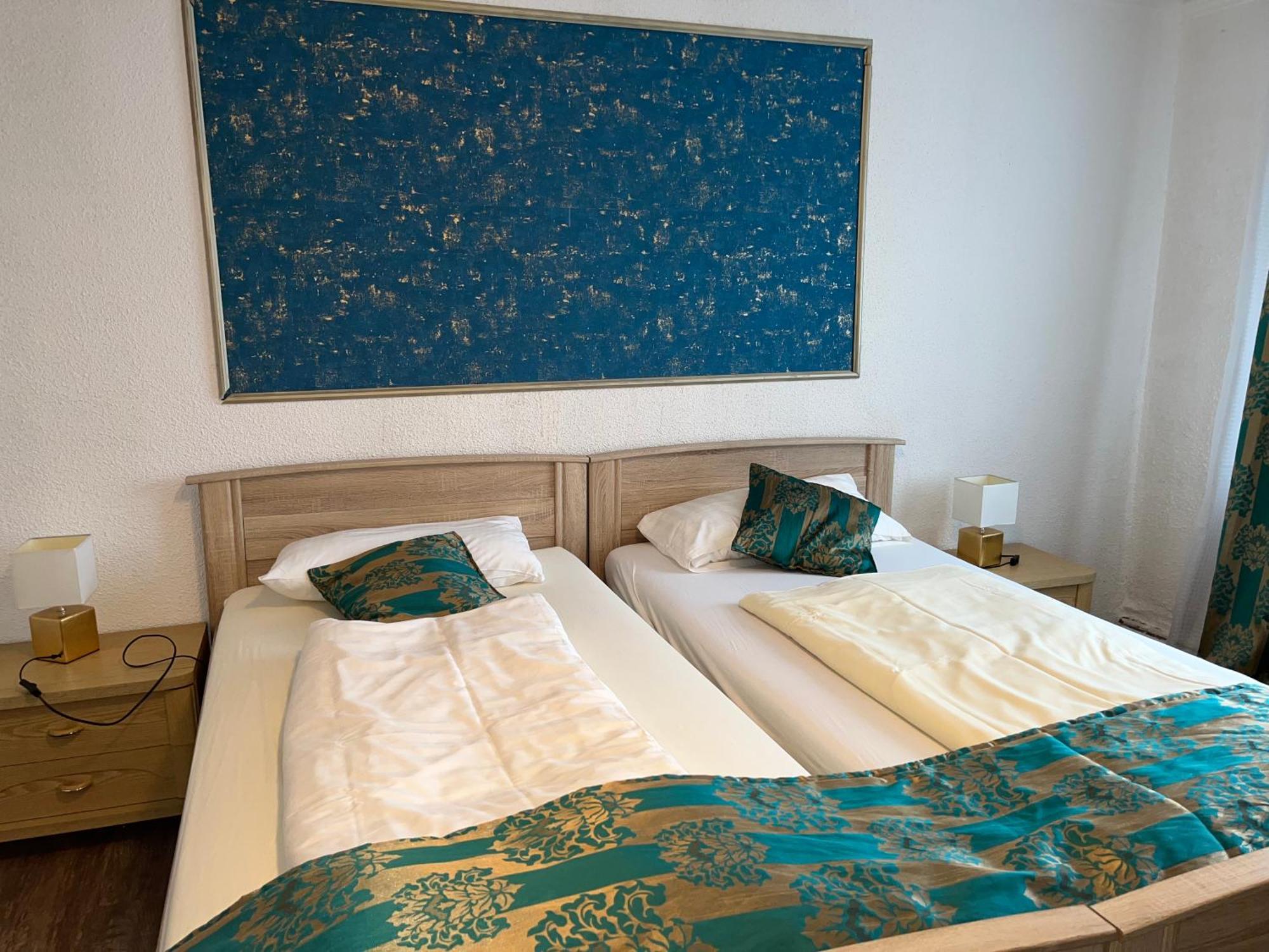 Hotel Filoxenia บุทยาดิงเงน ภายนอก รูปภาพ